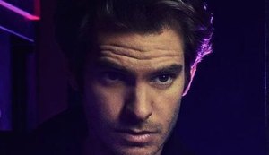 Ator Andrew Garfield se diz aberto para ter experiência homossexual