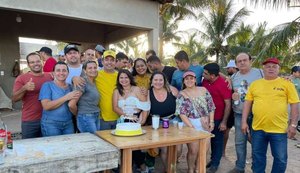 Em Junqueiro, prefeito eleva sua popularidade indo aos povoados comemorar seu aniversário
