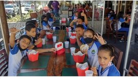 Abrasel e Filé do Zezé garantem festa para crianças de escolas da rede municipal