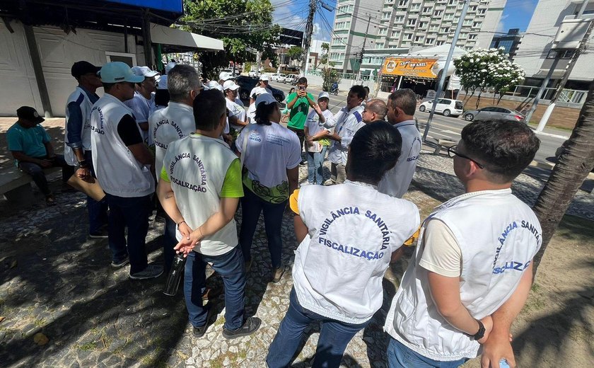 Operação conjunta fiscaliza e orienta vendedores ambulantes na orla