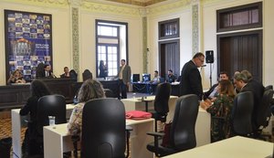 Maioria na Câmara vota a favor do aumento de vereadores em Maceió