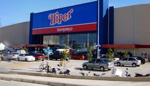 Supermercado é condenado a indenizar cliente que sofreu acidente em loja
