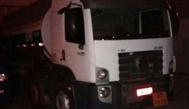 Caminhão com 10 mil litros de etanol é flagrado sem documentação fiscal