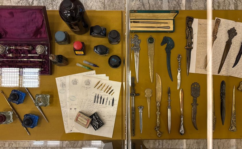 Peças do CCM integram exposição sobre a história da escrita, em Belo Horizonte