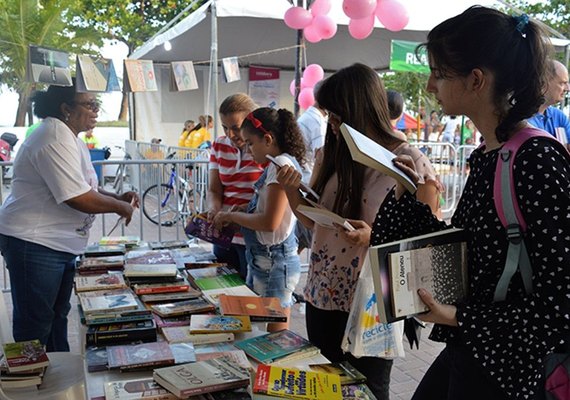 Bibliocoop realiza Feira de Troca de Livros em Penedo