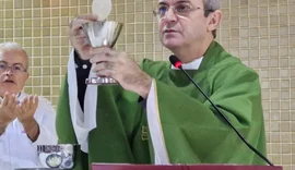 Arquidiocese retira defesa e processa padre