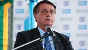 Bolsonaro anuncia que aumento para policiais está suspenso