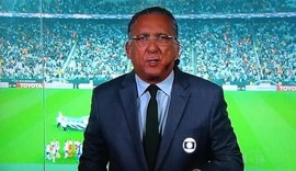 Após ser internado, Galvão Bueno é submetido a cirurgia quatro meses antes da Copa do Mundo