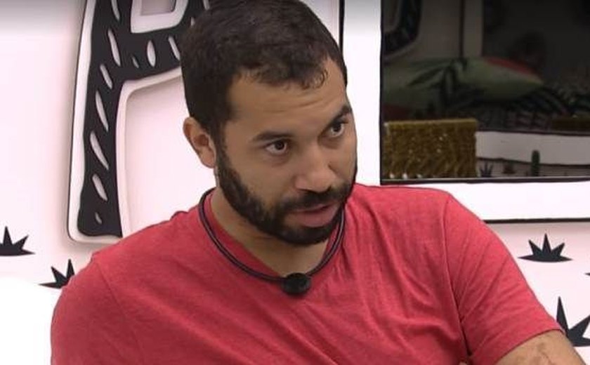 Gilberto se queima com o público ao detonar sister e passa a perder seguidores