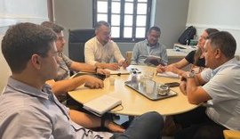 Casal vai levar água tratada para povoado Pilões em Monteirópolis