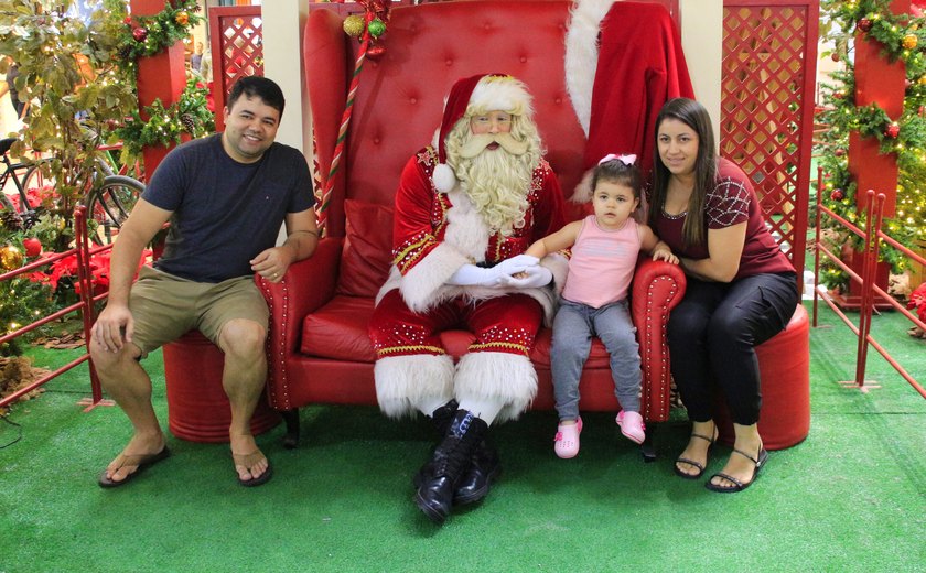 Papai Noel povoa a magia do Natal
