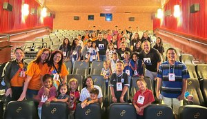 Vereador Rodolfo Barros lança projeto e leva crianças assistidas pela instituição Juvenópolis ao cinema