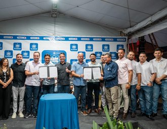 Governador entrega obras nas comemorações da emancipação política de Maribondo