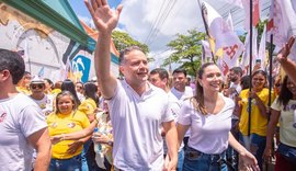 Em caminhada com mais de 3 mil mulheres, Renan Filho defende políticas públicas para as alagoanas
