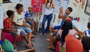Biblioteca móvel promove bloco para crianças da Base de Acolhimento