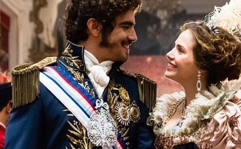 Último capítulo de 'Novo Mundo' tem Anna grávida, Elvira atriz de sucesso e mais