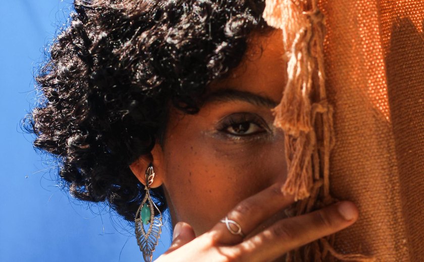 Gabriela CravíCanela celebra a força da cultura nordestina com o projeto Mangangá