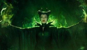 'Malévola: Dona do Mal' ganha novo trailer com embate entre protagonistas