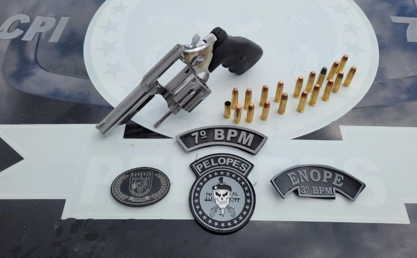 PM apreende 18 armas de fogo e quase 18 kg de drogas na última semana em Alagoas