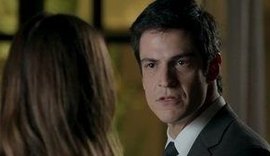 'Pega Pega': Eric conta a Luiza que mãe de Bebeth era paranoica e tinha segredo