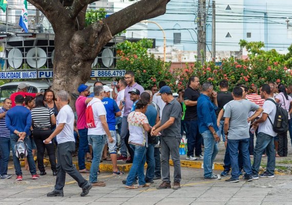 Agentes de combate às endemias cruzam os braços a partir desta terça-feira