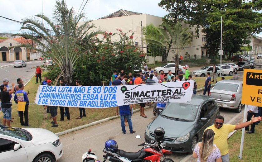 Entrada do Porto de Maceió é liberada após três dias de protestos