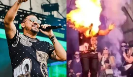 Xand Avião é atingido por chamas no rosto durante show em SP