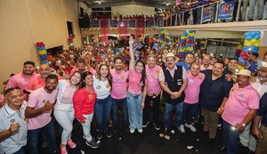 Gabi Gonçalves recepciona caravana de Rodrigo Cunha em Rio Largo