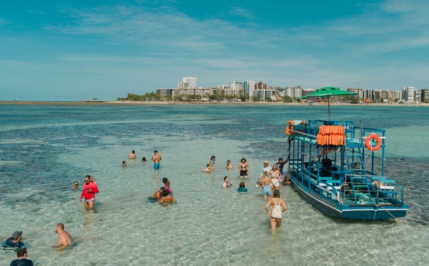Famílias preferem Maceió e turista gasta mais na cidade do que em outros destinos