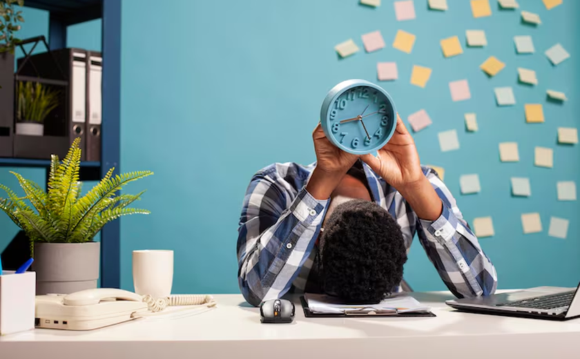 Saúde mental: um trabalhador é afastado por minuto no Brasil por questões mentais