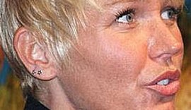 Criticada na web, Xuxa dispara: 'Com maquiagem ou sem, estou namorando'