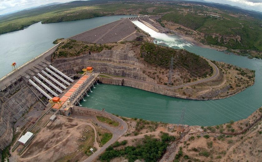 Privatização de hidrelétrica divide opiniões