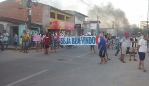 Moradores reclamam de ruas esburacadas e sem asfalto