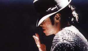 A celebridade mais bem paga do mundo mesmo após a morte