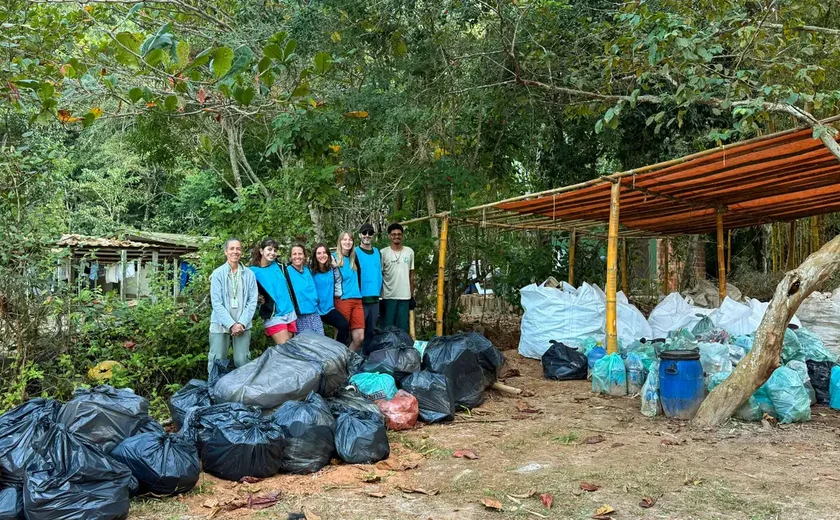 Mutirão em Ilha Grande acha lixo vindo da China, Argentina e Etiópia