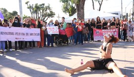 Ato pelo fim da violência contra mulheres acontece em Maceió