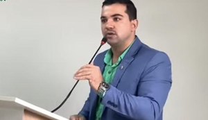 Sem ter lido Projeto, vereador comete gafe ao atacar prefeito e Sinteal sobre correção salarial da Educação