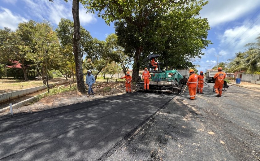 Mais vias do Litoral Norte recebem obras de pavimentação