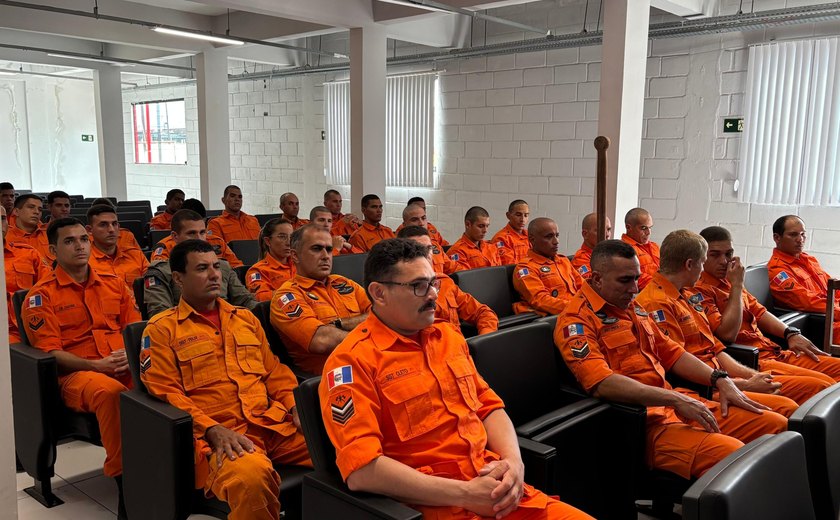 Corpo de Bombeiros inicia cursos de Resgate em Áreas Inundadas e Abordagem Técnica a Tentativas de Suicídio