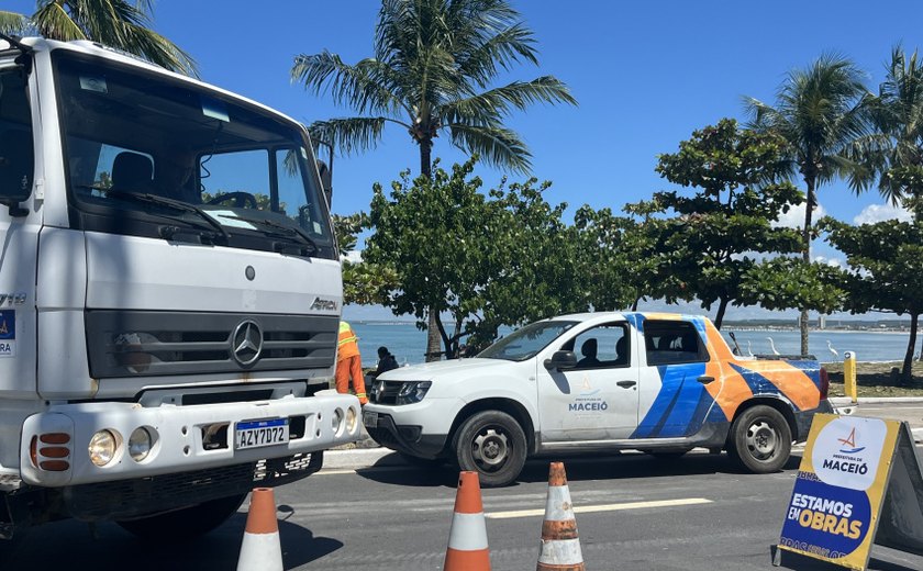 Serviço de drenagem interdita trechos da Avenida Cícero Toledo, nesta quarta-feira (28)
