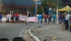 Moradores da Cambona bloqueiam avenida em protesto contra a Braskem; MPF emite nota