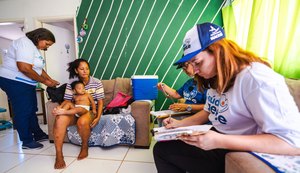 População da periferia recebe atendimento de saúde em casa pelo Brota na Grota