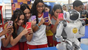 Estande do Sesi traz o futuro à Bienal do Livro de Alagoas
