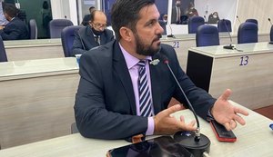 Vereador se coloca à disposição e critica politização de discussão sobre nome de praça