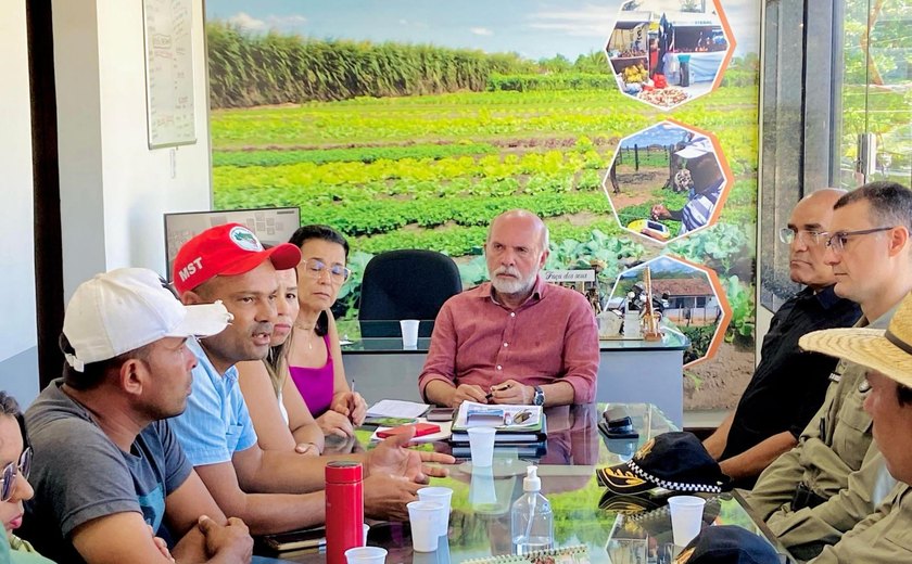 Mediação de conflitos: Iteral recebe agricultores acampados em São Sebastião