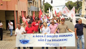 Urbanitários protestam contra entrega da Casal para a iniciativa privada