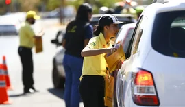 Transporte: melhor lugar de criança no carro é o meio do banco de trás