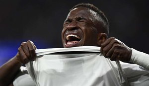 Vinicius Jr diz sentir dores, mas se mostra otimista por recuperação