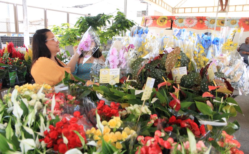 Feira reúne mais de 200 espécies de flores em Maceió