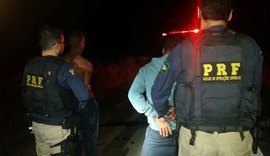 PRF prende três indivíduos na BR-104 e recupera duas motocicletas